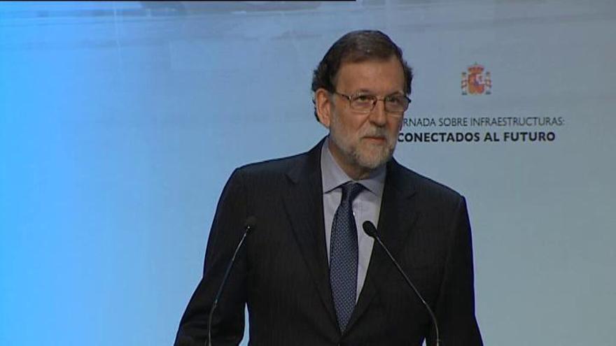 Rajoy pide &quot;ayuda&quot; a los empresarios catalanes