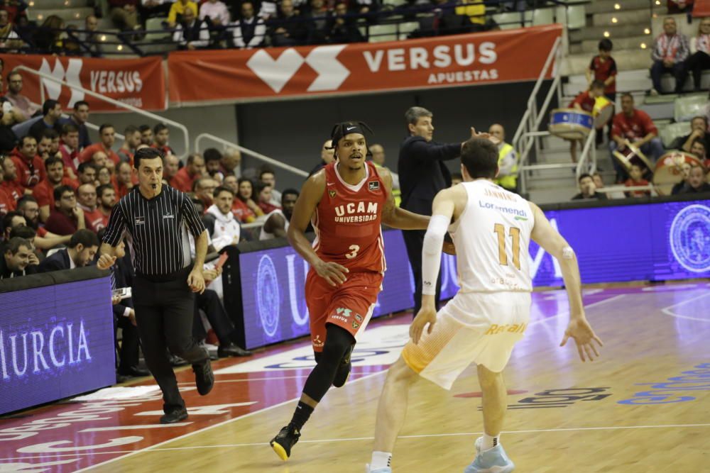 Encuentro entre el UCAM Murcia CB y el Baskonia