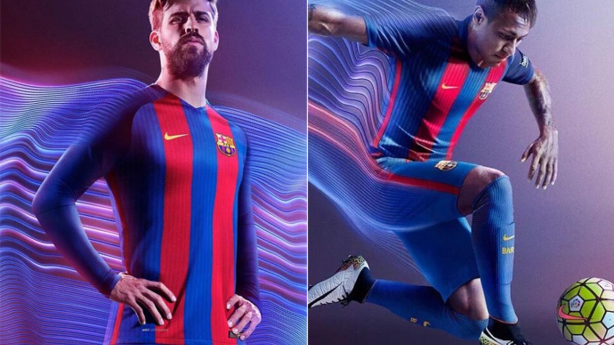 Gerard Piqué y Neymar, con la nueva camiseta del FC Barcelona