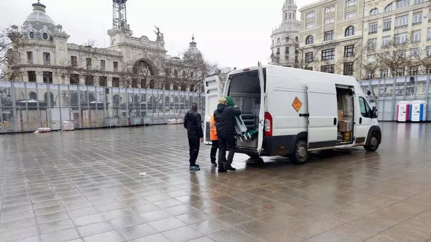 Suspendida la mascletà de este jueves en València tras las fuertes lluvias