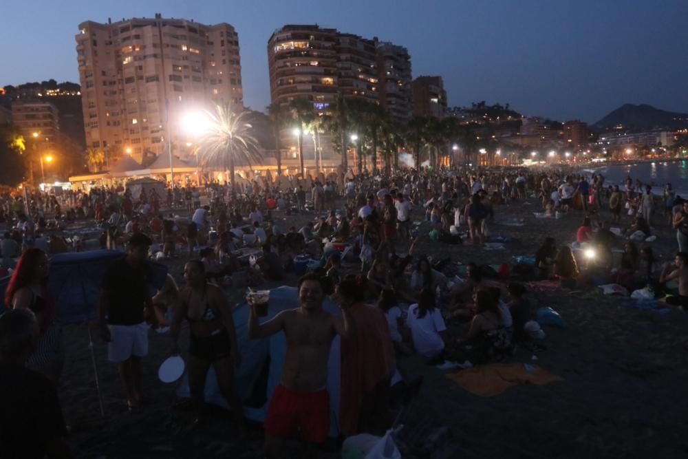 Málaga celebra la noche de San Juan en sus playas