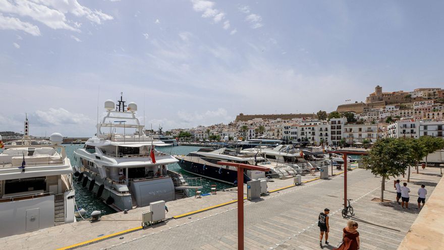 Inaugurada la reforma de la marina para yates de lujo de Ibiza, que espera un impacto de 30,4 millones de euros en ocho años