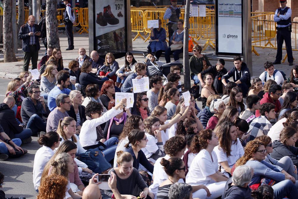 Un miler d'estudiants demanen l'alliberament dels «presos polítics» a Girona