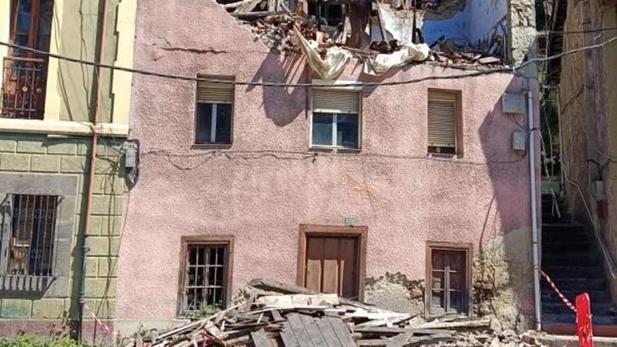 La casa derruida hace dos meses, esta misma semana.