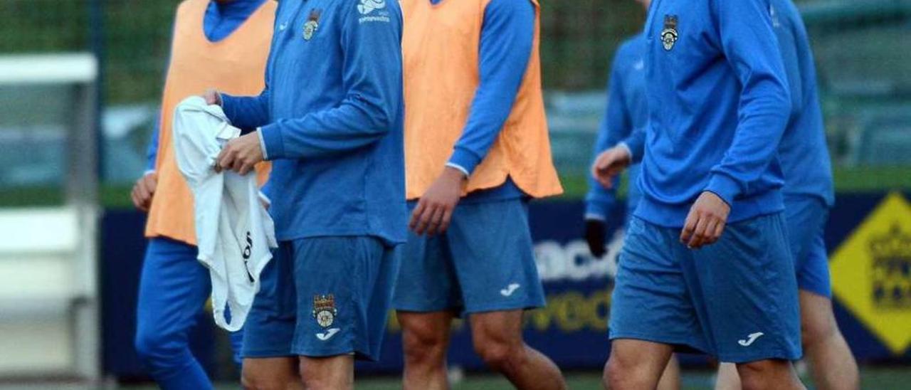 Jacobo, Pedro García y Verdú, en primer término, durante un entrenamiento. // Rafa Vázquez