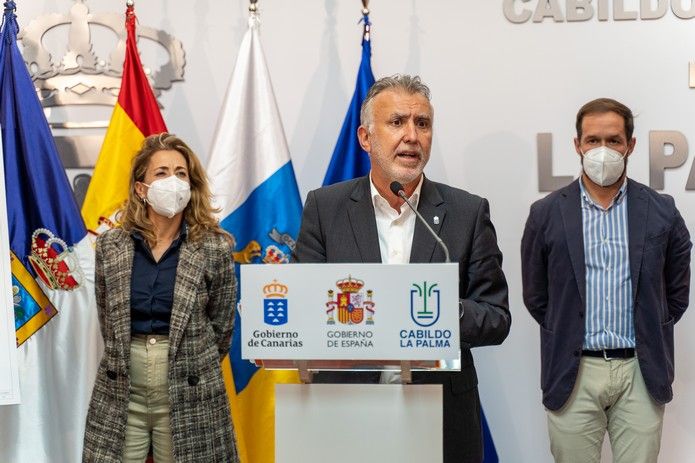 Reunión en La Palma de Torres con la ministra de Transporte y con el titular del Cabildo