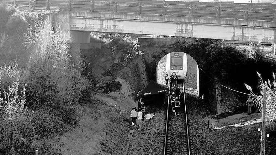 El siniestro se produjo en el viaducto de O Salgueiral. // I.Abella