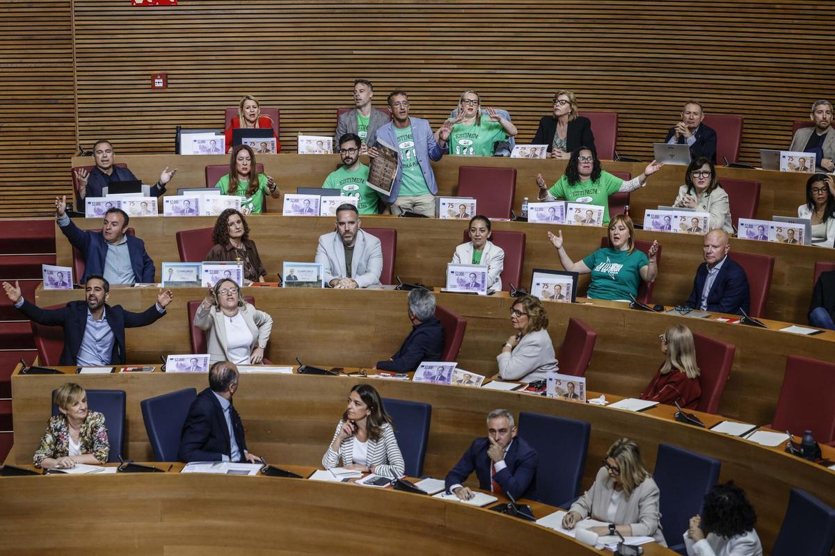 Diputados durante una sesión de control, en Les Corts Valencianes, a 21 de mayo de 2026, en Valencia, Comunidad Valenciana (España). El president de la Generalitat responde en la sesión de control en Les Corts a preguntas sobre la situación política, social y económica de la Comunitat Valenciana, los "problemas de los valencianos" y el grado de implicación y colaboración del Gobierno de España. 21 MAYO 2026 Rober Solsona / Europa Press 21/05/2026. Rober Solsona