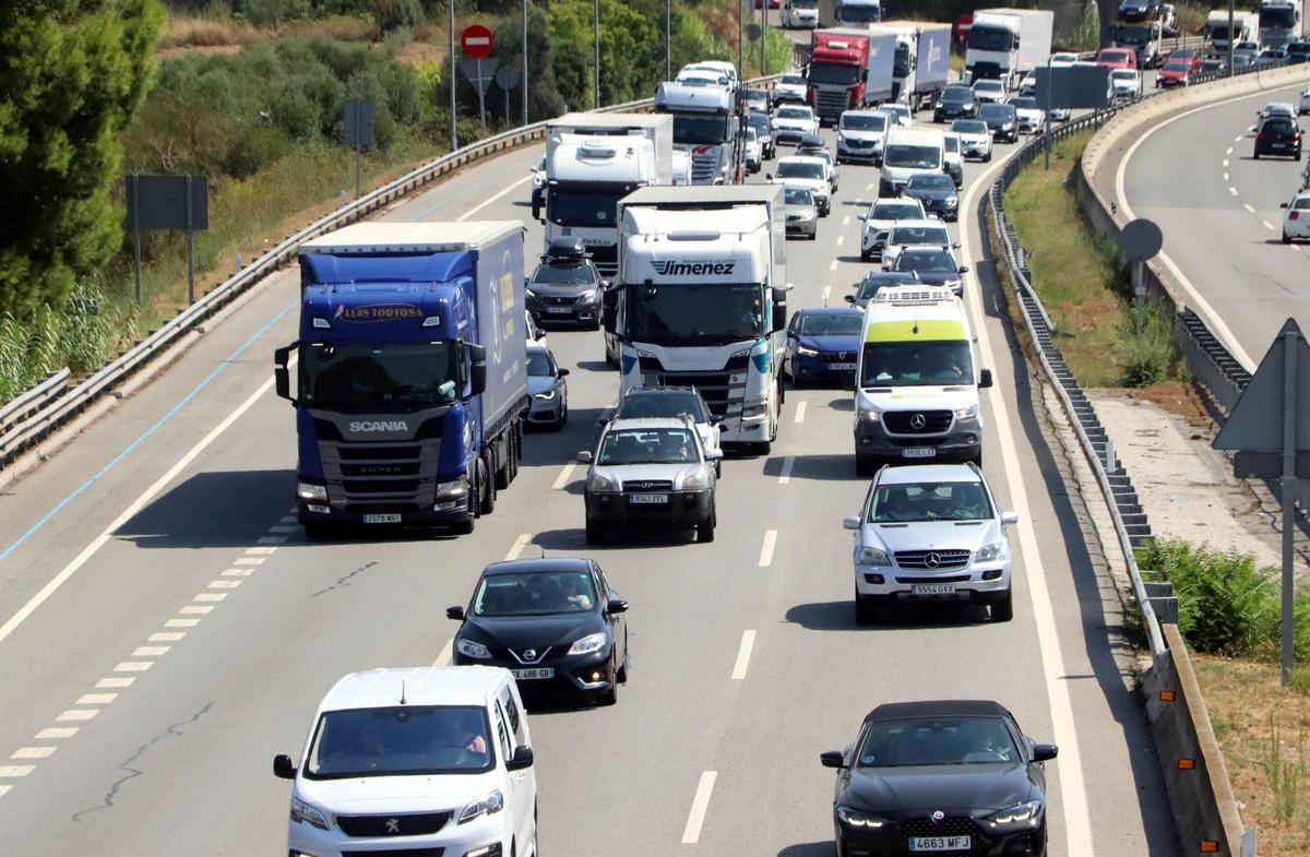 Retencions a l'AP-7 en sentit sud derivades de la mobilitat cap a les zones de més visibilitat de l'eclipsi