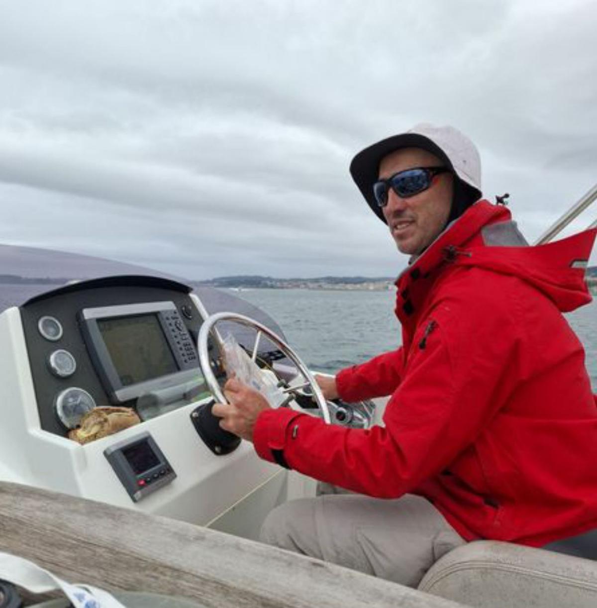 Estudiantes del BDRI durante una jornada de
seguimiento desde embarcación.