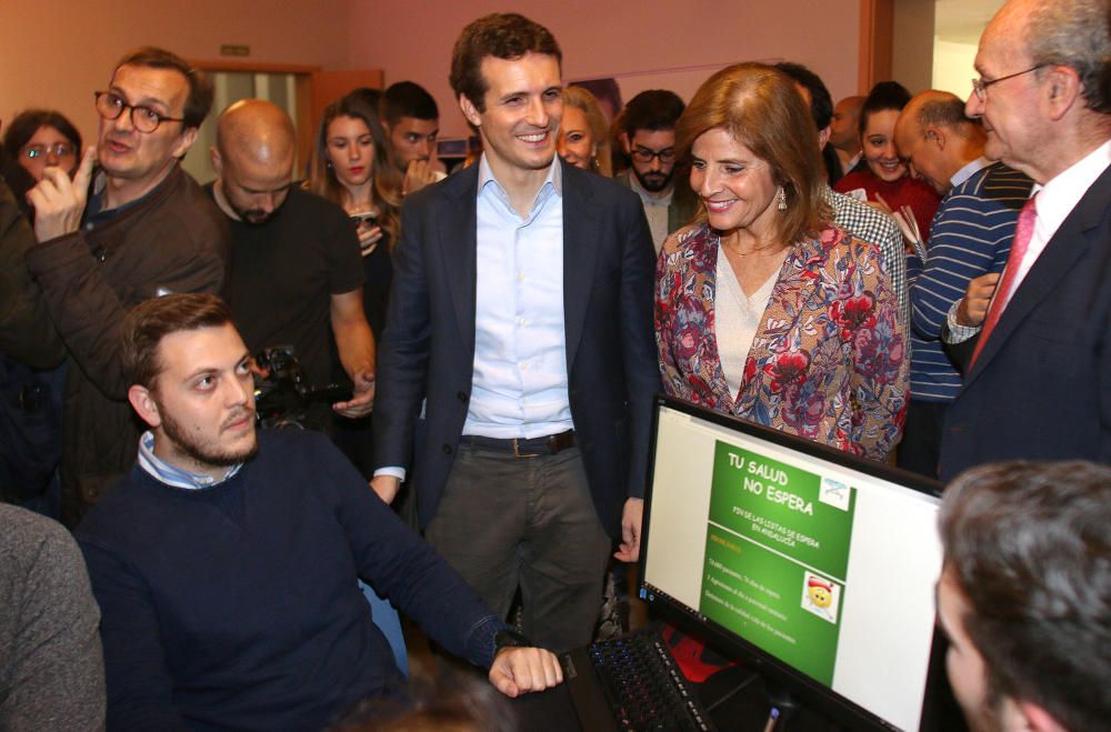 Pablo Casado arropa al líder de los populares andaluces, Juanma Moreno, en un acto en el Polo de Contenidos Digitales de Tabacalera al que también han acudido Elías Bendodo, Francisco de la Torre y Es