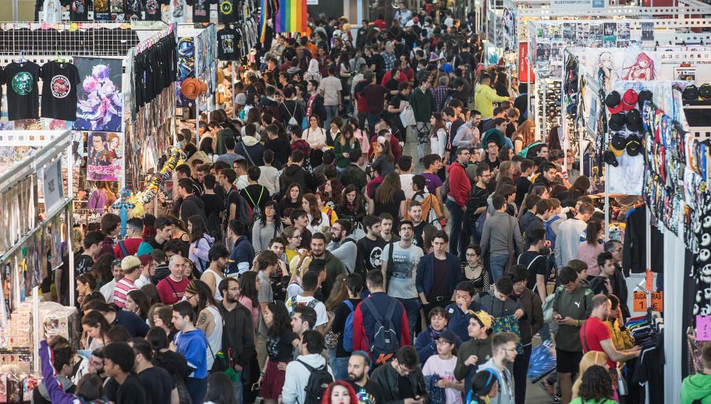 Miles de personas acuden al evento dedicado a la cultura japonesa celebrado en la provincia de Alicante