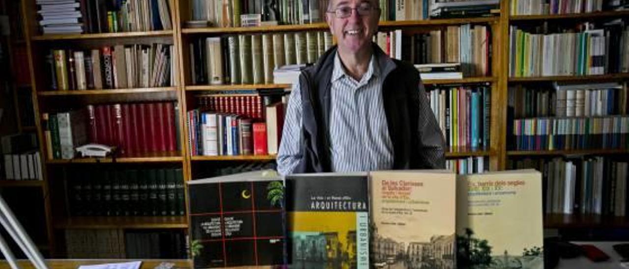 «La satisfacción es enorme, tengo media vida invertida en estos libros»