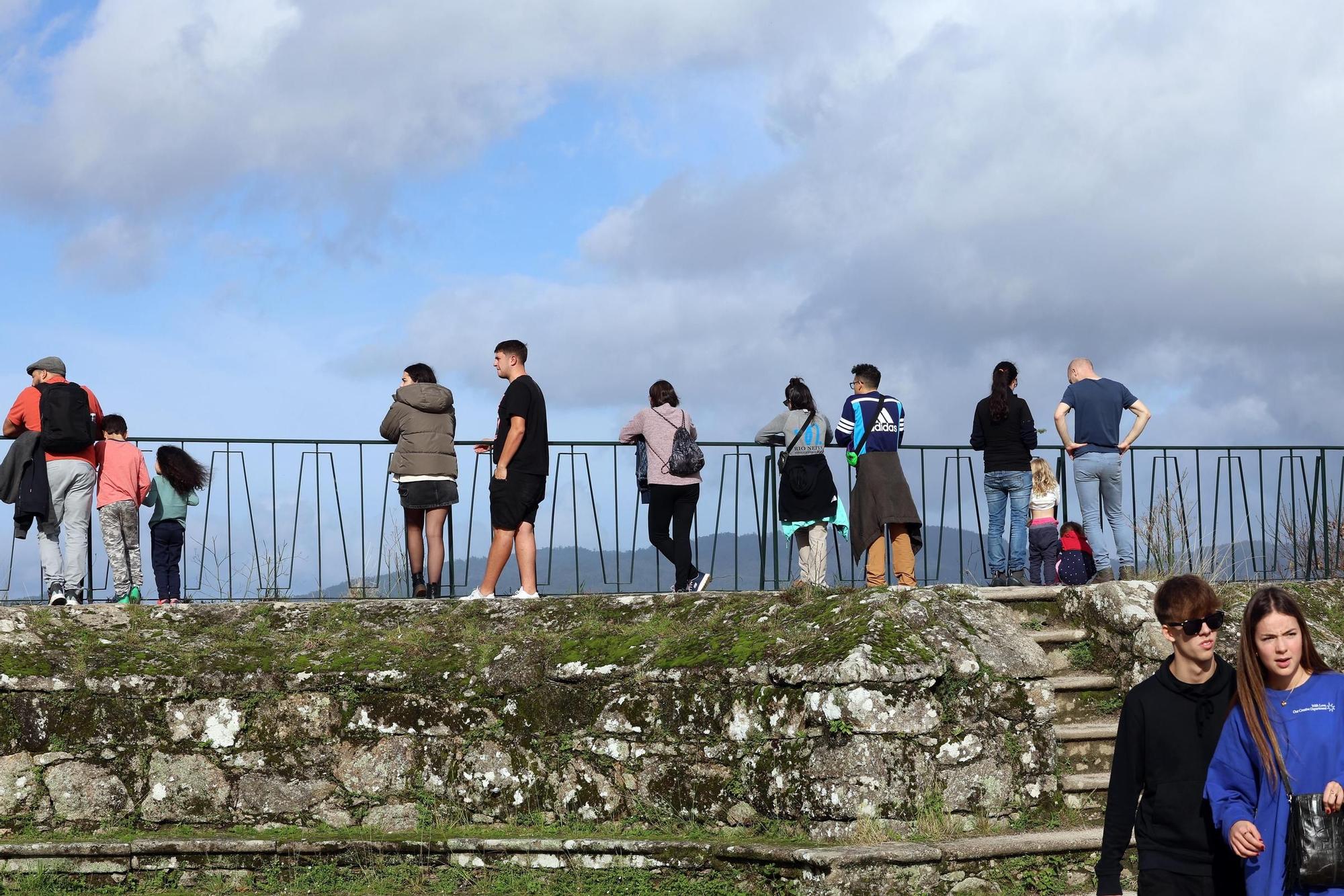 Los vigueses "hacen la fotosíntesis" antes de la llegada de la lluvia