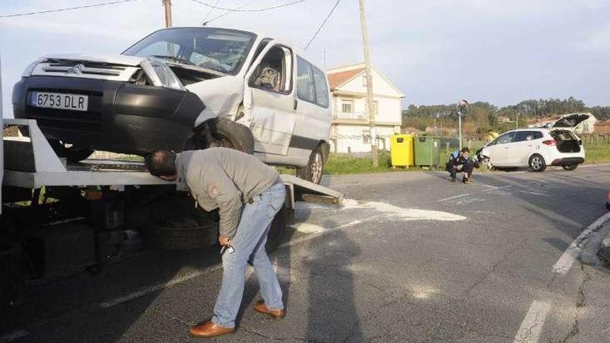 Vehículos implicados en el accidente de Vilanova. // Noé Parga