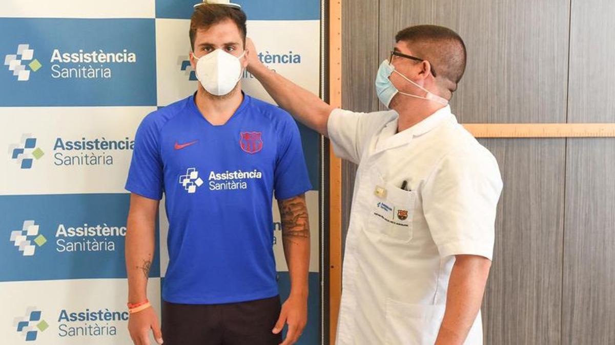 Mati Rosa, en plena revisión médica con el Barça