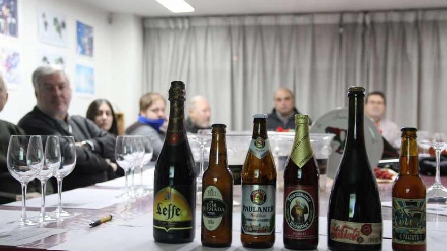 Los sumilleres zamoranos se interesan por la cerveza