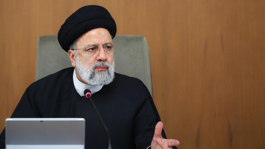 El Gobierno iraní anuncia que el helicóptero del presidente Raisi ha efectuado un &quot;aterrizaje forzoso&quot;