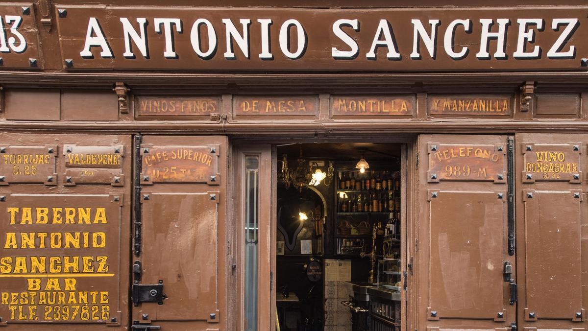 La entrada de Taberna Antonio Sánchez (Madrid).