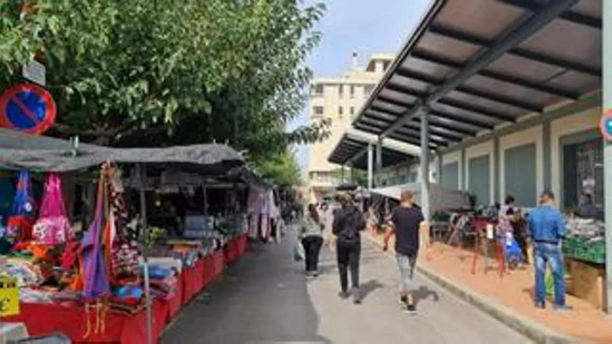 Nules hará peatonal la plaza del mercado ambulante: acogerá terrazas de bares y eventos al aire libre