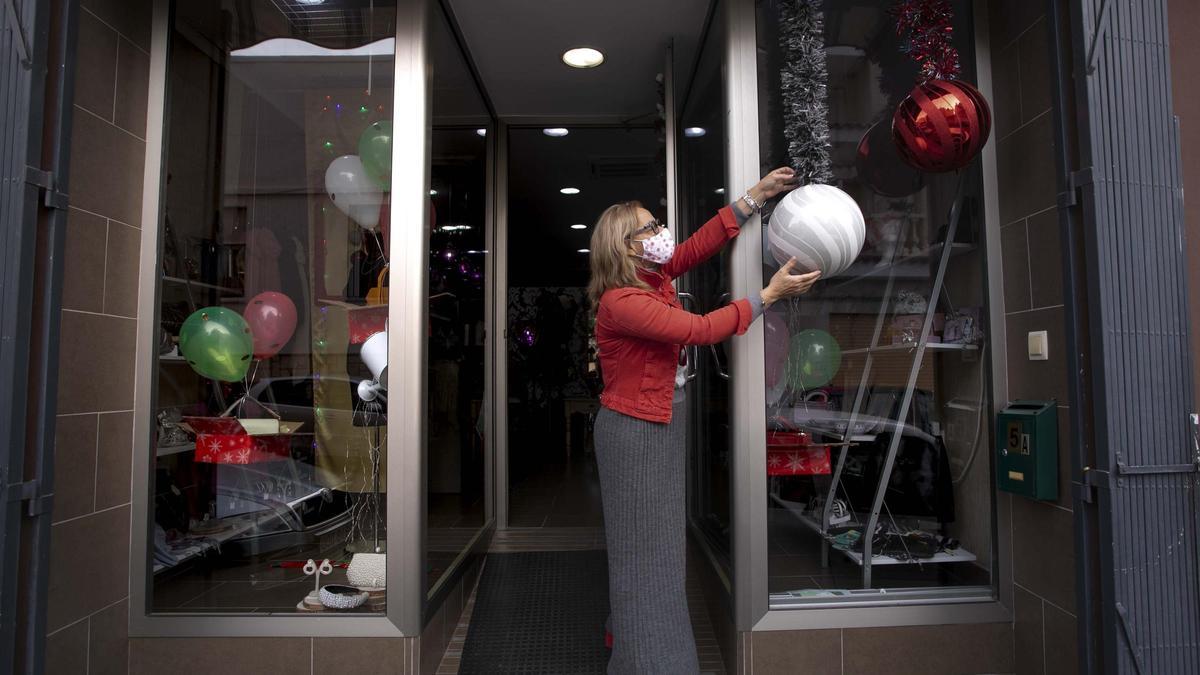 Escaparate comercial en la localidad de Faura.