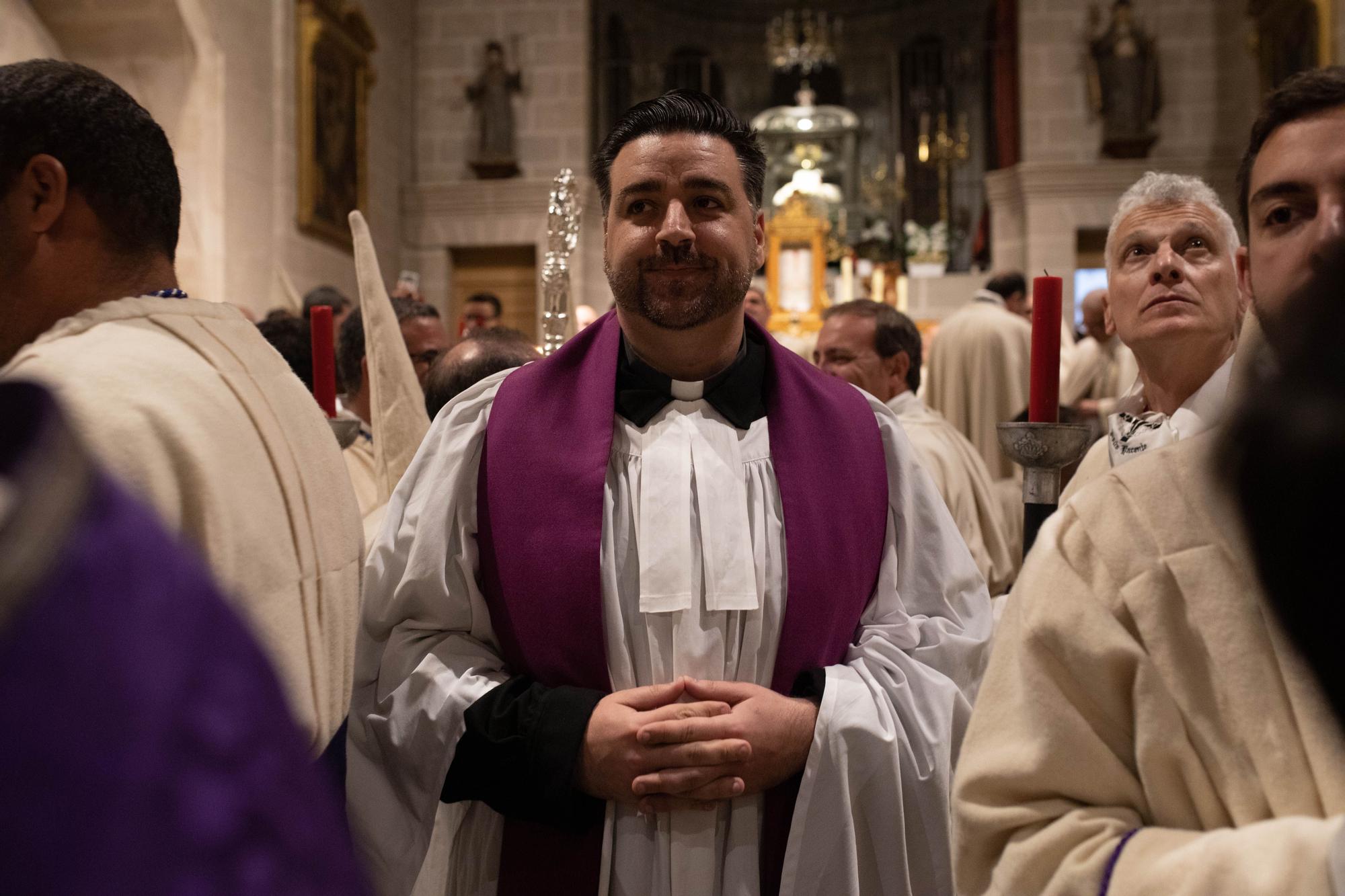 GALERIA | La procesión de Jesús Yacente en imágenes