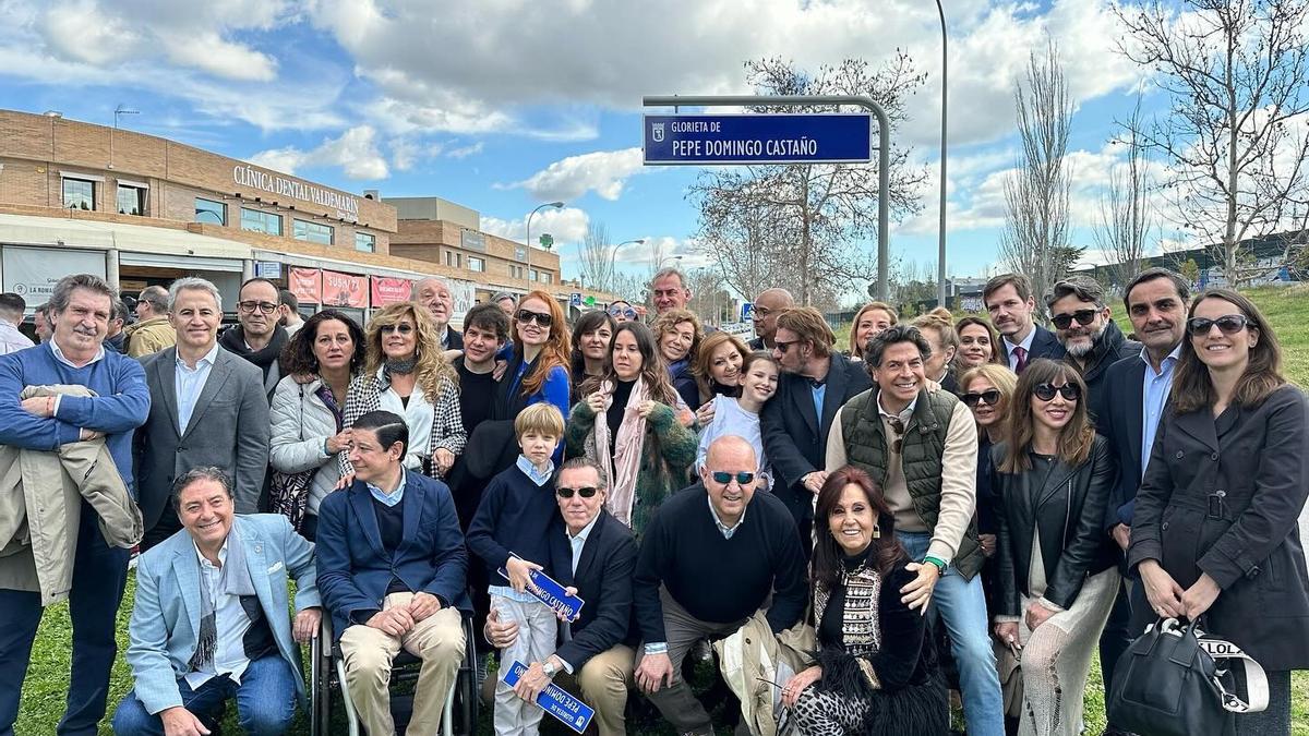 La inauguración de la rotonda contó con la asistencia de familiares y amigos