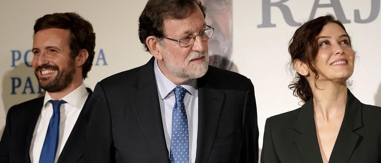 Pablo Casado e Isabel Díaz Ayuso, en la presentación del libro de Mariano Rajoy 'Política para adultos'