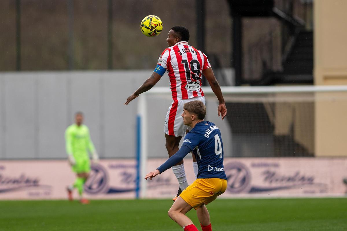 En imágenes: las fotos del partido entre el Andorra y el Sporting de Gijón