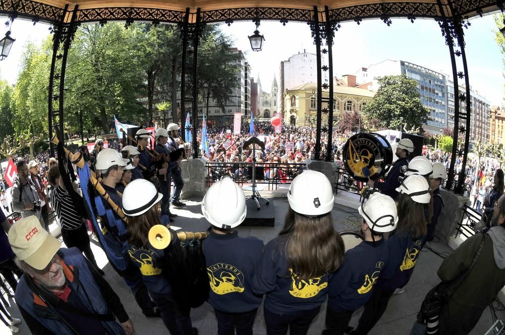 1 de mayo: Miles de personas se manifiestan en Asturias para reivindicar mejoras laborales