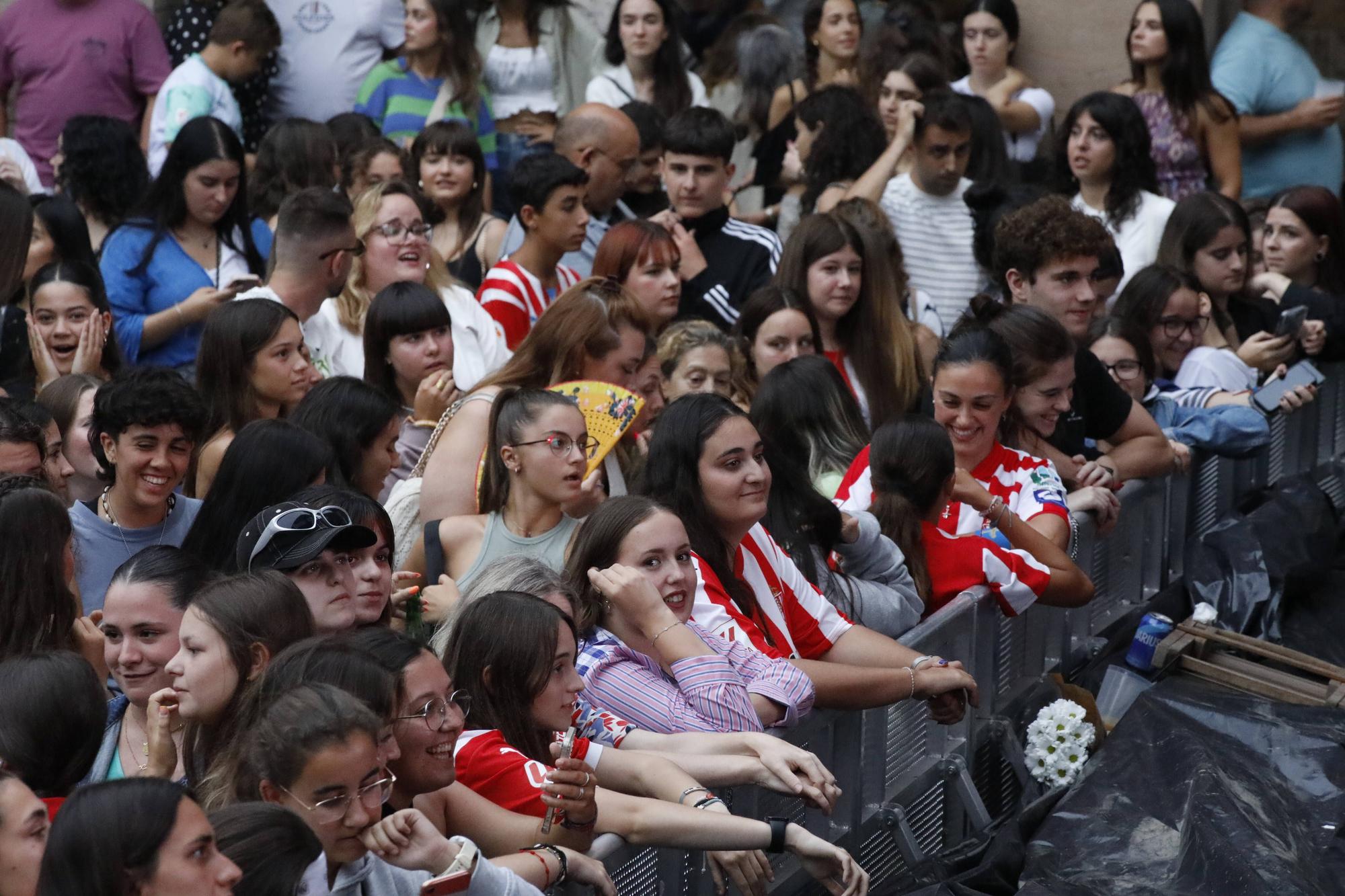 Concierto de Enol en la Plaza Mayor de Gijón