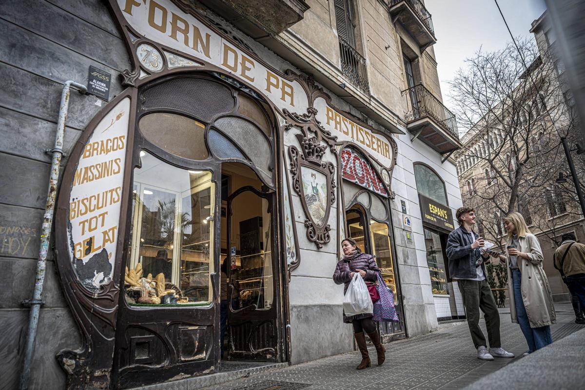 Historia e historias de Barcelona sin salir de Consell de Cent