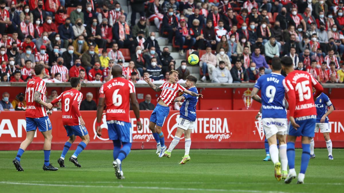 EN IMÁGENES: Así fue el derbi asturiano en El Molinón