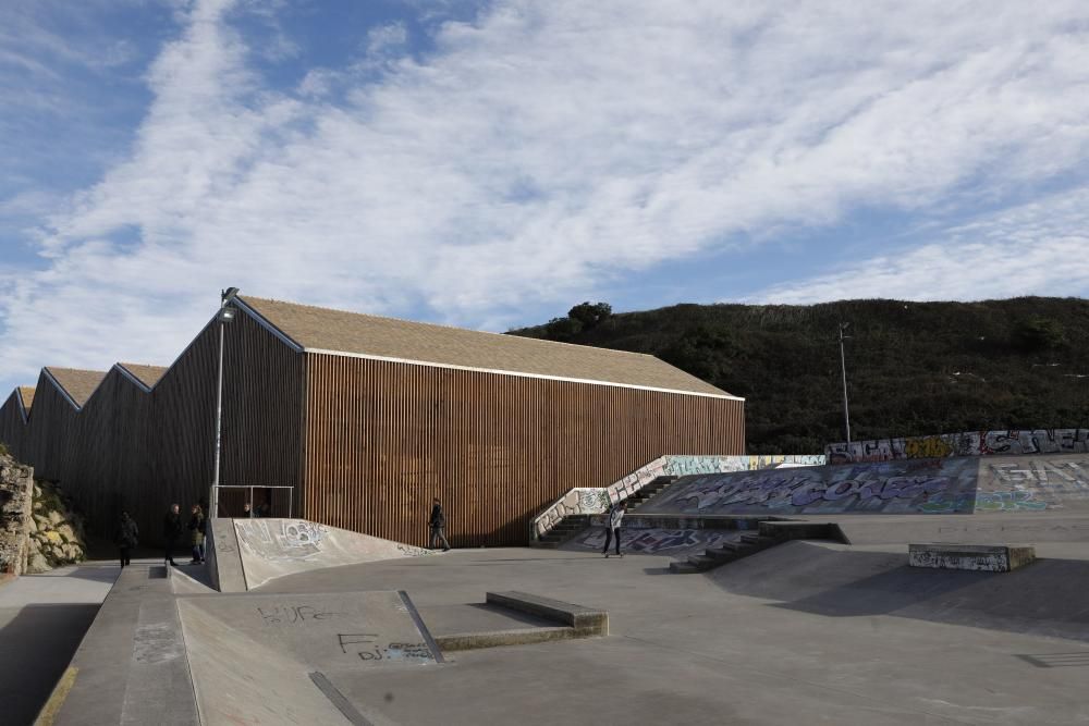 Inauguración de la pista cubierta de Cimadevilla