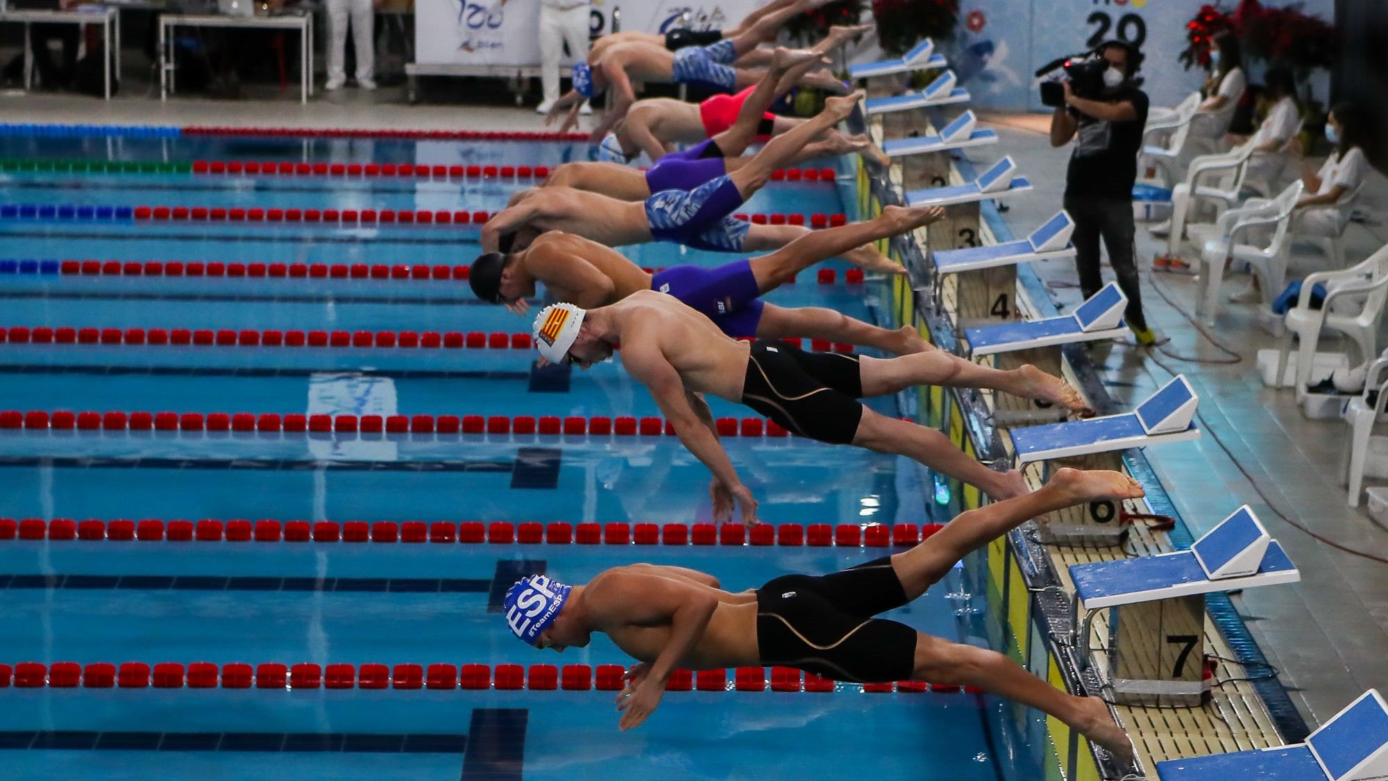 En la piscina olímpica de Castellón se vieron las caras 324 nadadores de la FNCV pertenecientes a 32 clubes.