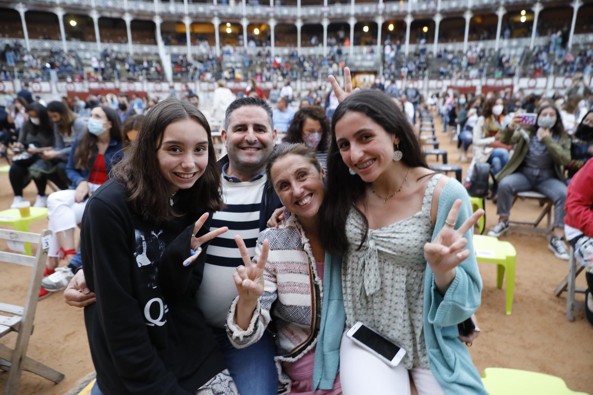 Gran ambiente en El Bibio con Hombres G