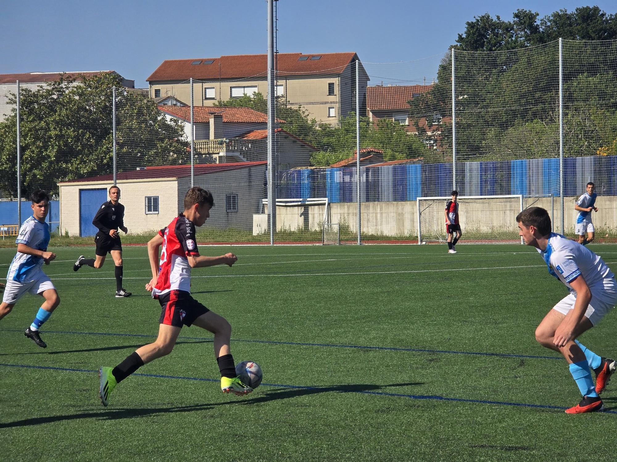 El Juvenil B del Arosa se proclama campeón de la Liga Gallega y logra así el ascenso directo a Liga Nacional tras vencer al Marín (0-3).