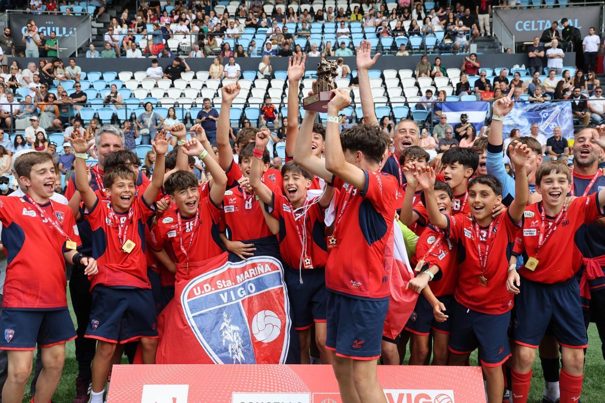El estadio de Balaídos acogió las 18 finales de la última edición de la Vigo Cup, así como sus correspondientes entregas de premios.