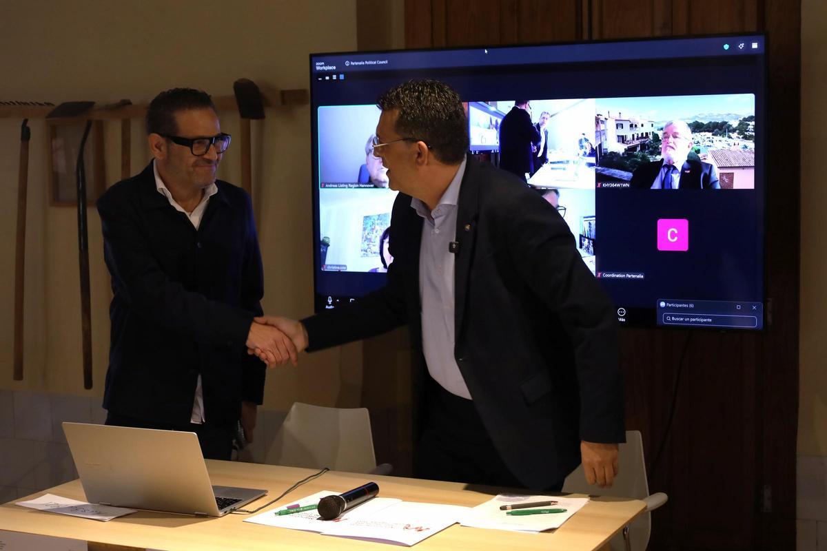 Traspaso de la presidencia de Cabanes a Adsuara.