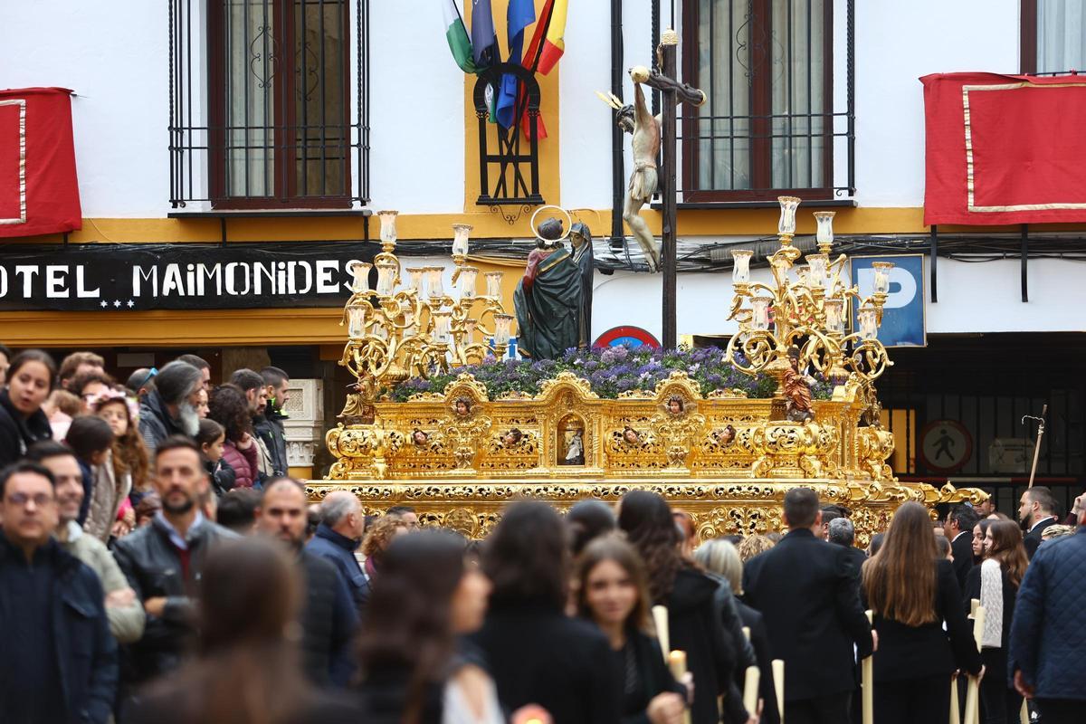 La Vera Cruz y el Amor vuelven a sus templos