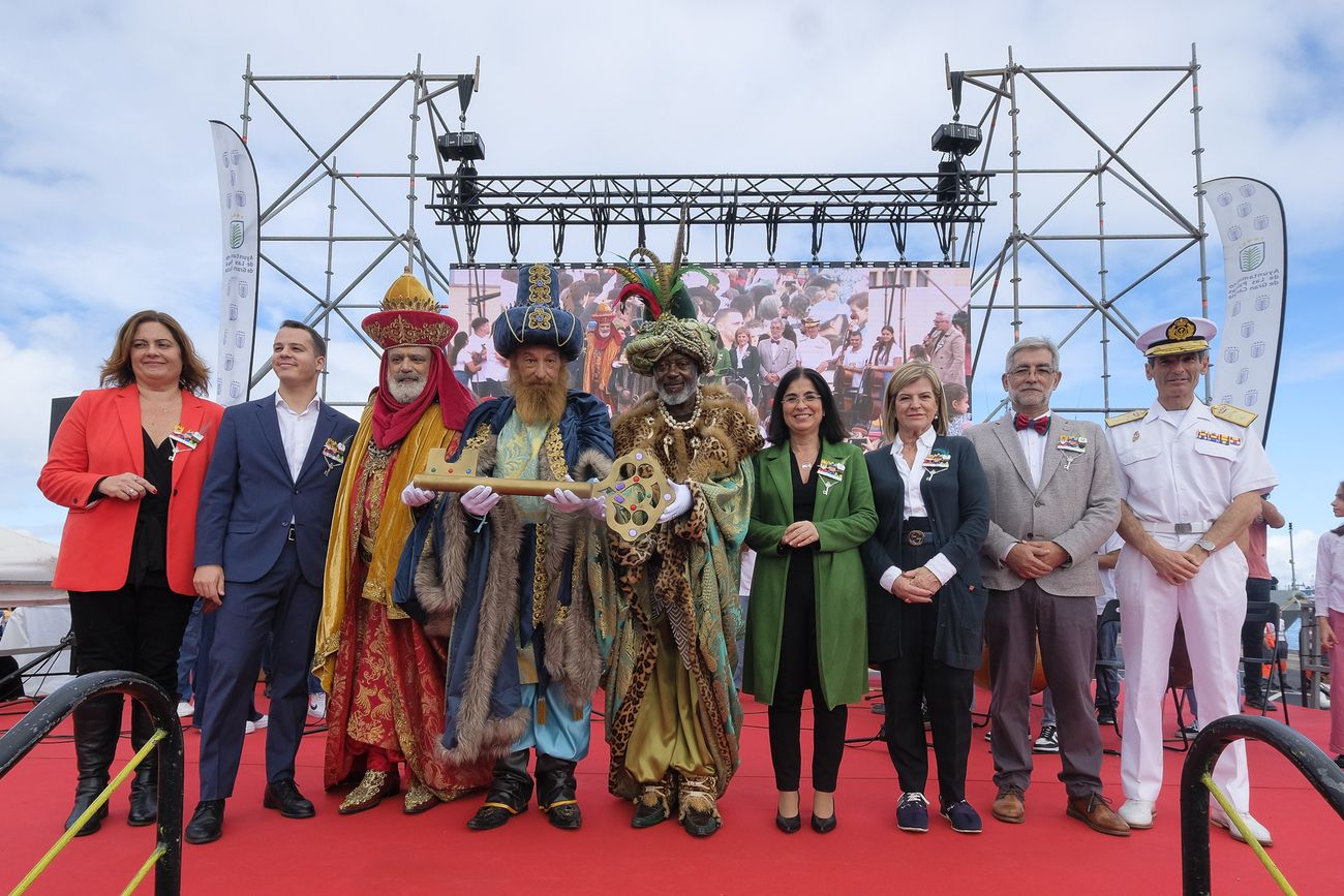 Recibimiento a los Reyes Magos a su llegada a la Base Naval de Las Palmas de Gran Canaria