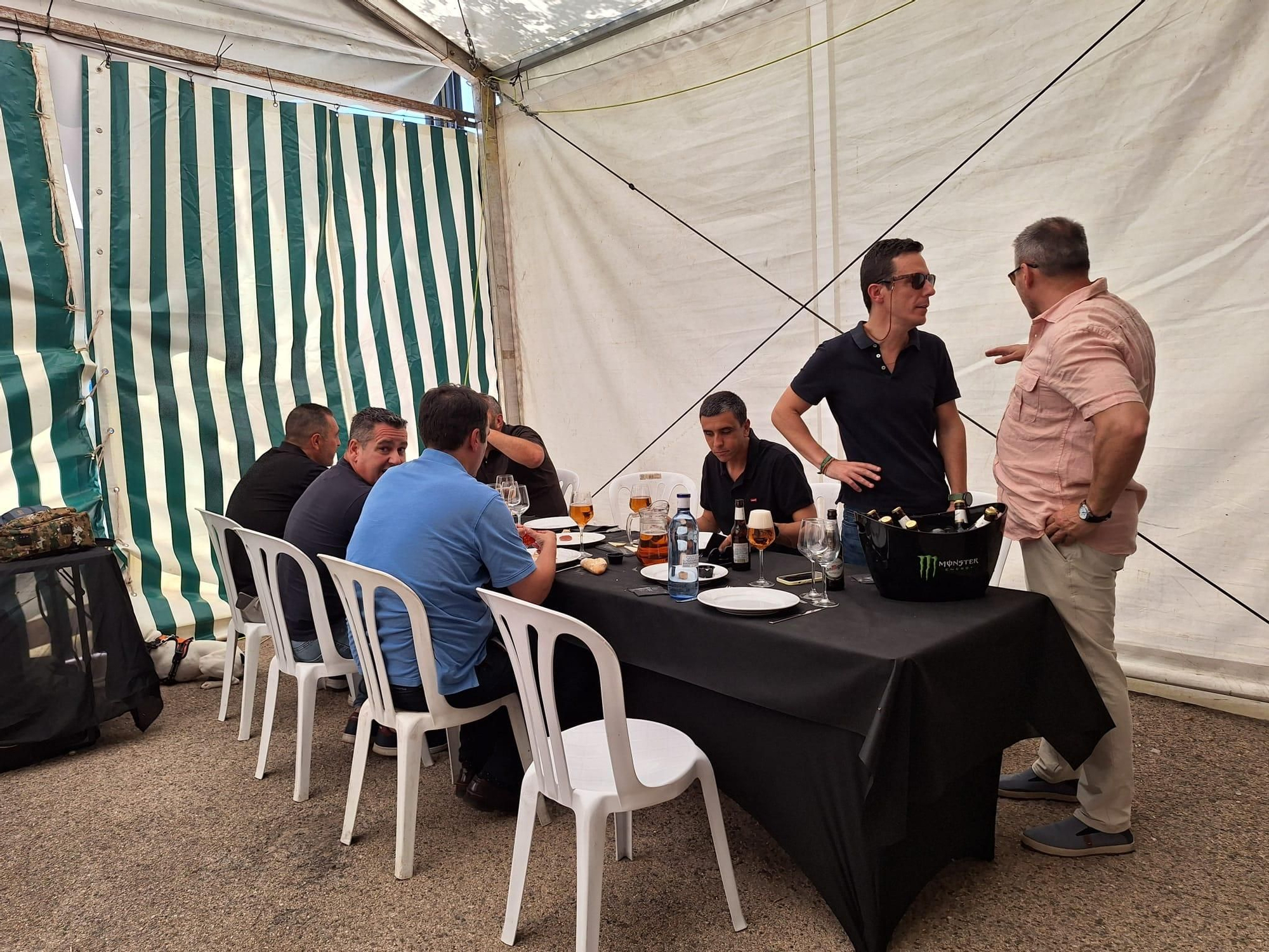 Búscate en las comidas de grupos en el ferial de Cáceres este jueves