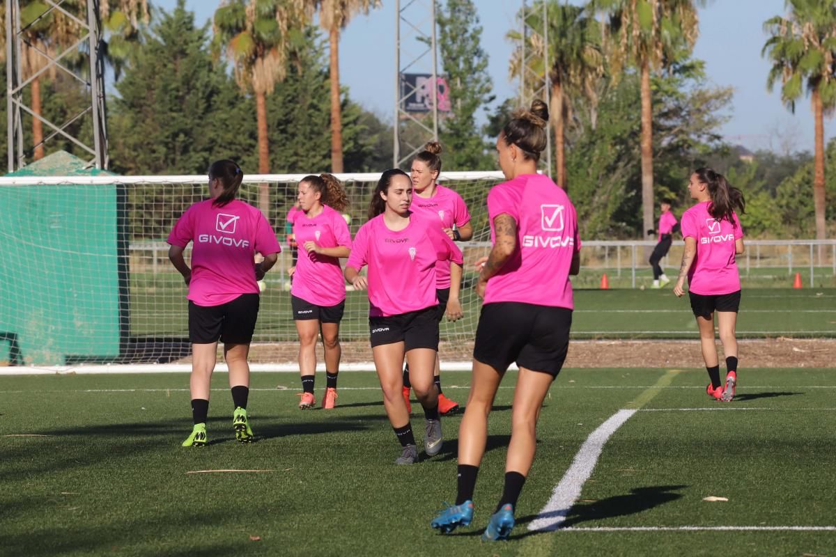 El Córdoba CF Femenino de Ariel Montenegro comienza a rodar