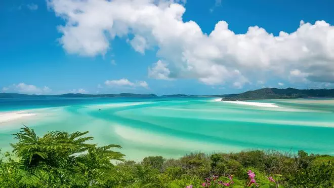 La playa más espectacular del mundo según los viajeros: sus aguas cambian de color con las mareas