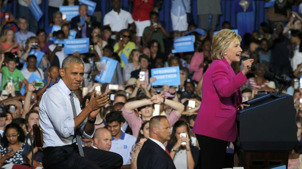 obama-aplaude-a-clinton