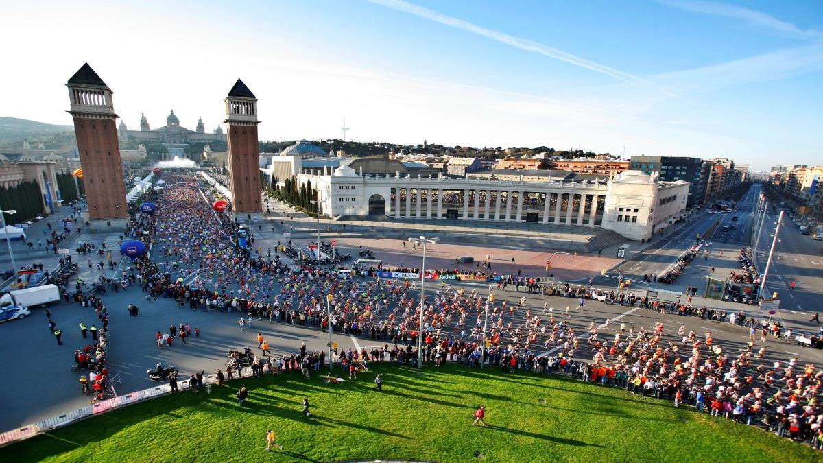 Inicio del Maratón de Barcelona en la plaza Espanya de Barcelona