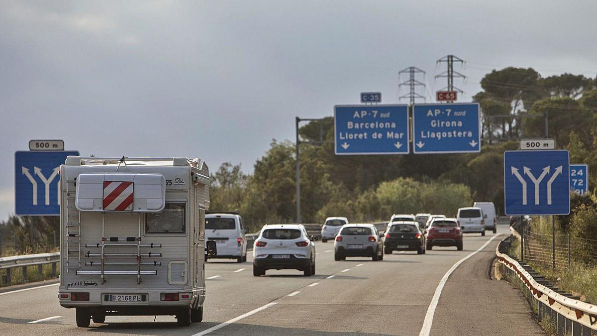 Primera  part de l’operació tornada amb retencions | DAVID APARICIO