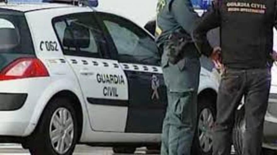 Detenidos dos hombres por robar 450 kilos de hierro en una empresa de Guadalcázar