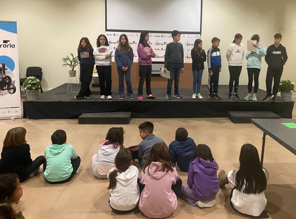 La lectura del manifiesto por los derechos de la infancia tuvo lugar en Aquagraria  | SERVICIO ESPECIAL