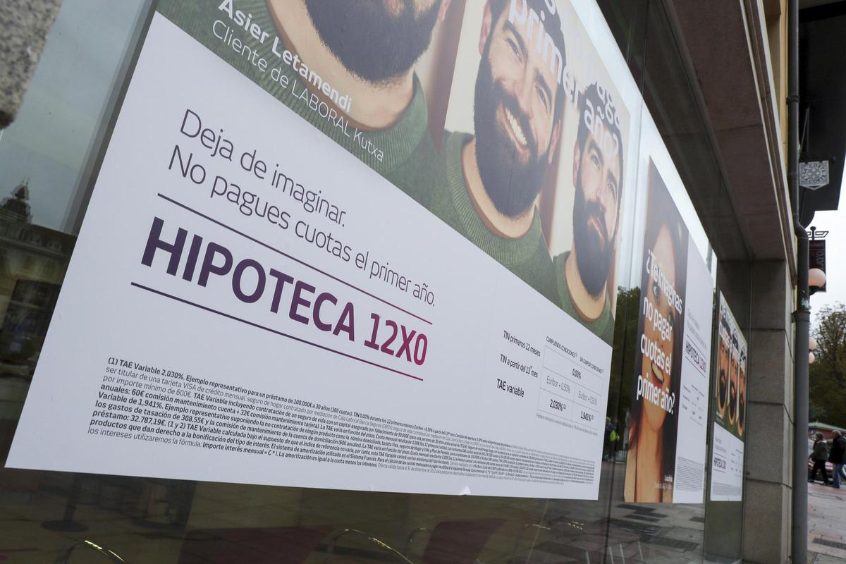 El euríbor cerrará marzo con un mínimo descenso, cerca del 2,403 %